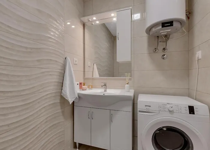 Seaview Ella Apartman